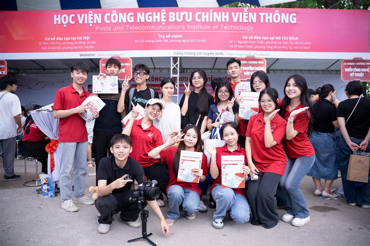 Gian tư vấn tuyển sinh của Học viện Công nghệ Bưu chính Viễn thông